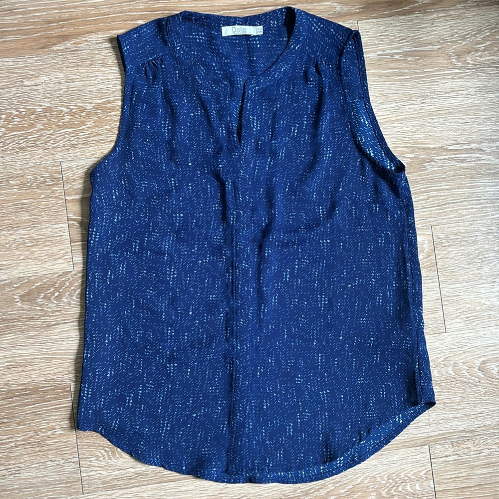 Dalia blue blue printed hidden button front sleeveless blouse, XS